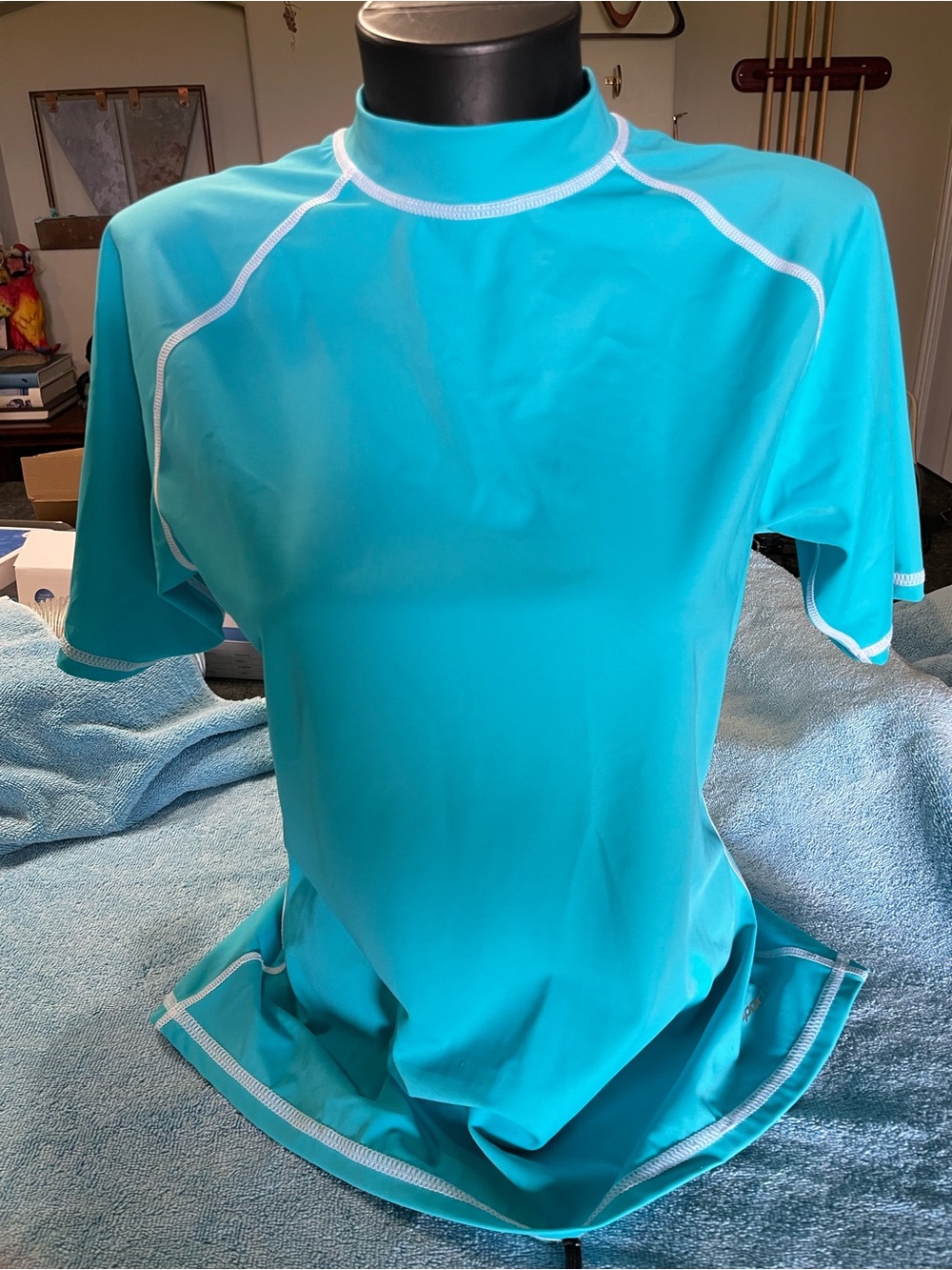 Women's Turquoise Short-Sleeve Swim Coverup Rash Guard